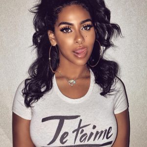 Ayisha Diaz! @ayishadiaz posing in Je T’aime images by @lolo_creativ