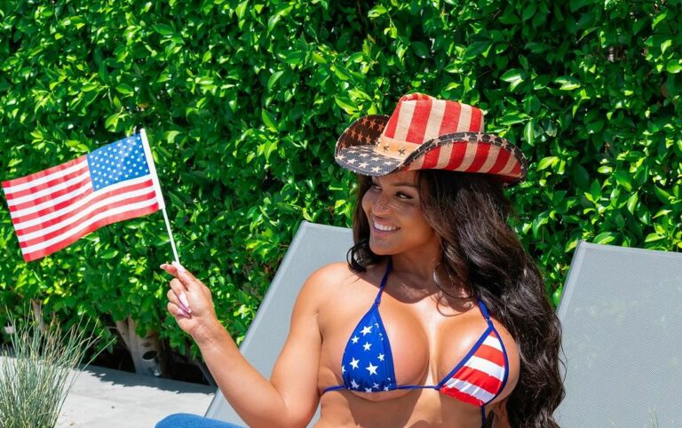 Rosa Acosta in Stars-N-Stripes