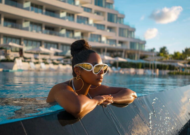 Poolside with Ashanti in the Bahamas!